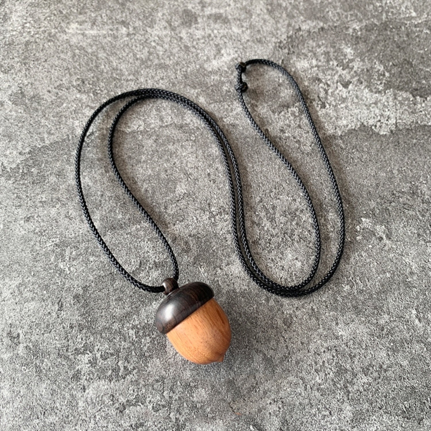 Acorn Pendant (Free shipping)